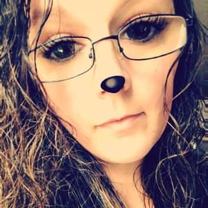 Meet your Posher, Caitlin